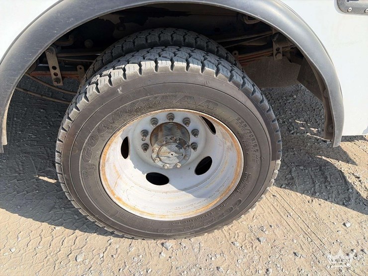 2017-ford-f550-image-21