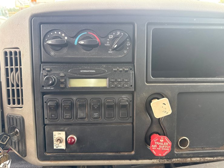 2008-international-durastar-4300-image-72