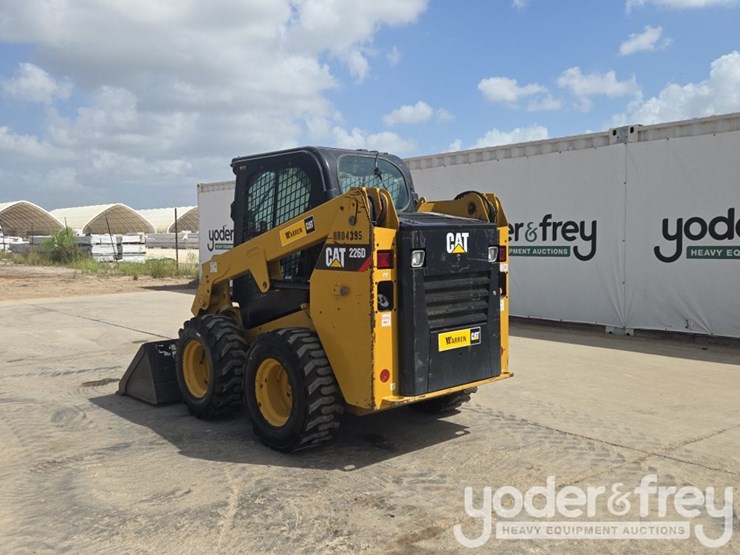2019-caterpillar-226d-image-3