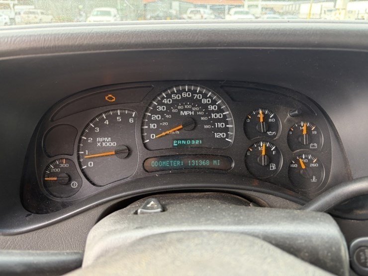 2003-gmc-3500-image-26