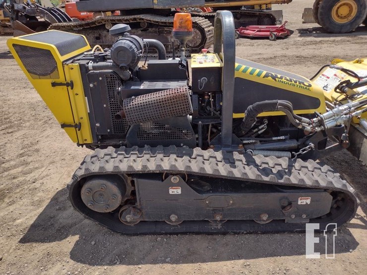 18-alamo-traxx-mower^remote^charger^-image-23