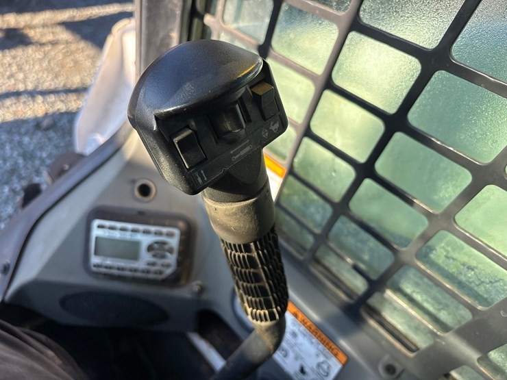 2019-bobcat-t595-image-54