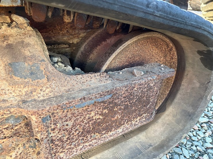 2019-bobcat-t595-image-65