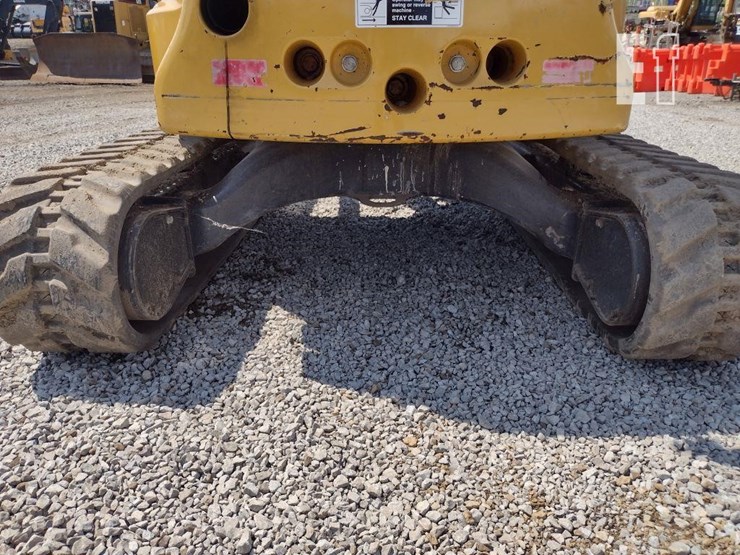 2014-deere-35g-image-36
