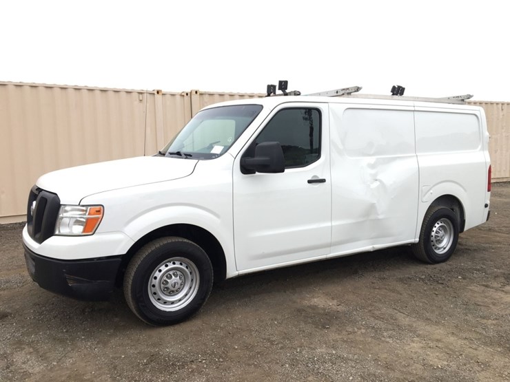 2021-nissan-nv2500-image-1