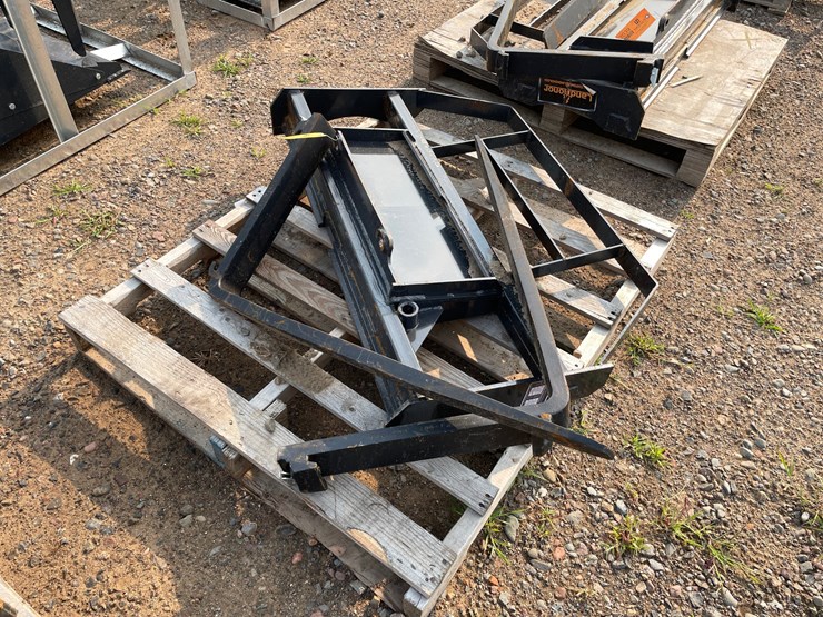 #2038-•-2026-unused-land-honor-mini-skid-steer-pallet-fork-frame-image-1