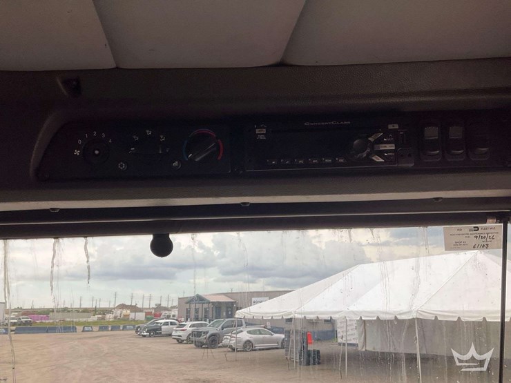 2019-peterbilt-520-image-16