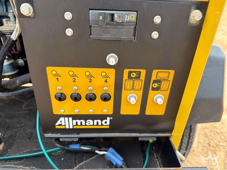 2024-allmand-gr-series-s/a-towable-light-tower-image-16