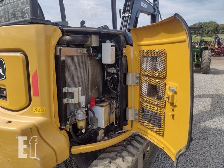 2021-deere-35g-image-32