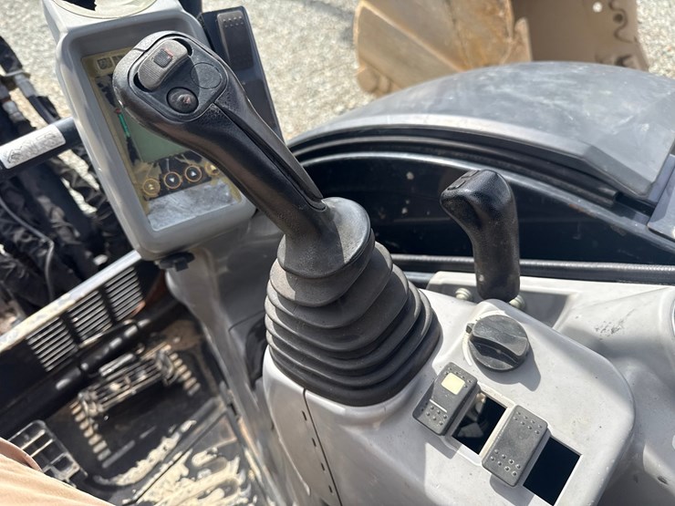deere-35g-image-40