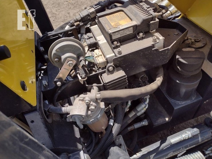 18-alamo-traxx-mower^remote^charger^-image-30