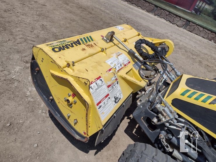 18-alamo-traxx-mower^remote^charger^-image-17