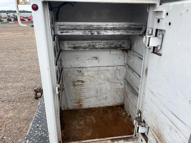 #1469-•-2015-ram-4500-service-truck-(has-mn-title)-image-22