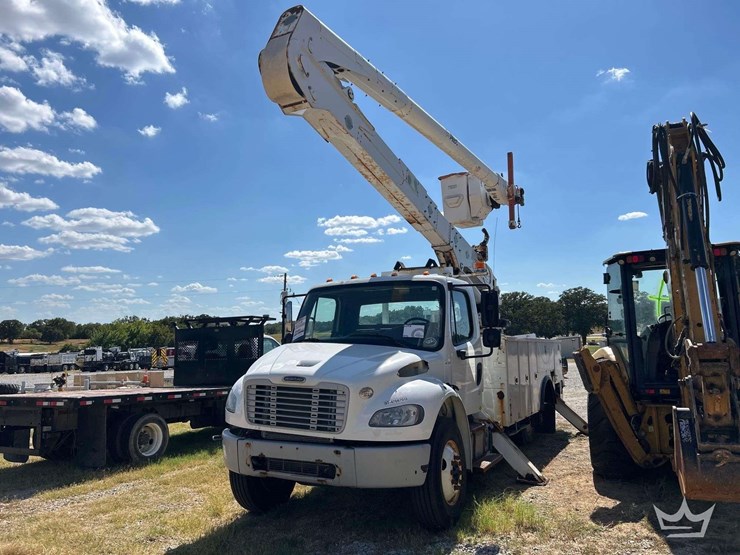2018-freightliner-m2-106-image-29