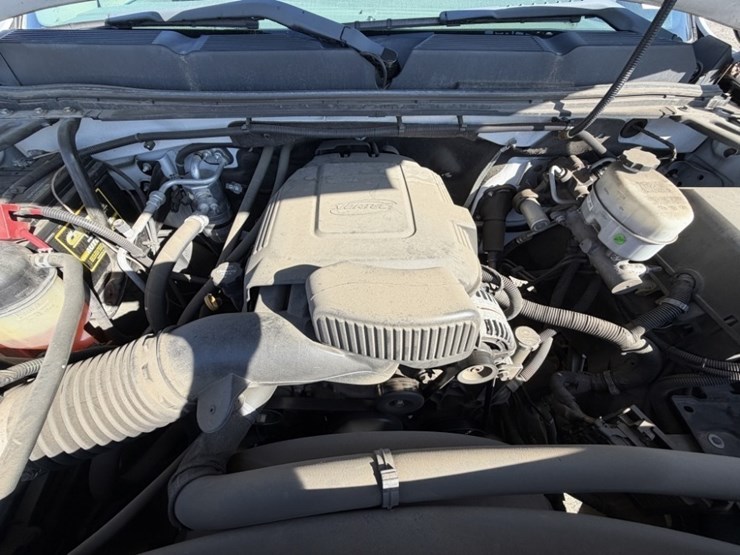 2013-chevrolet-silverado-2500-image-12