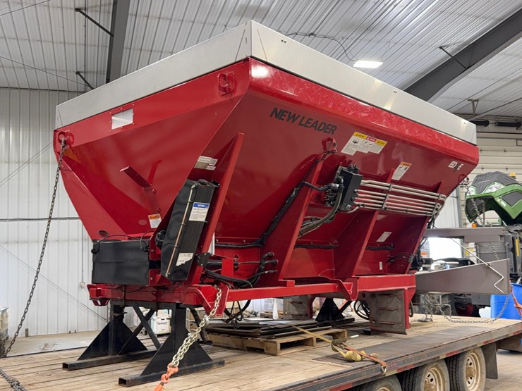 2020-case-ih-trident-5550-image-1