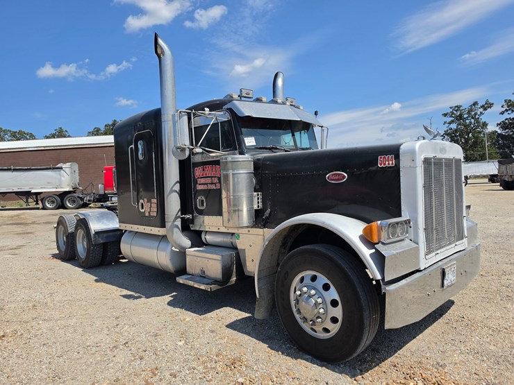 1992-peterbilt-379-image-17