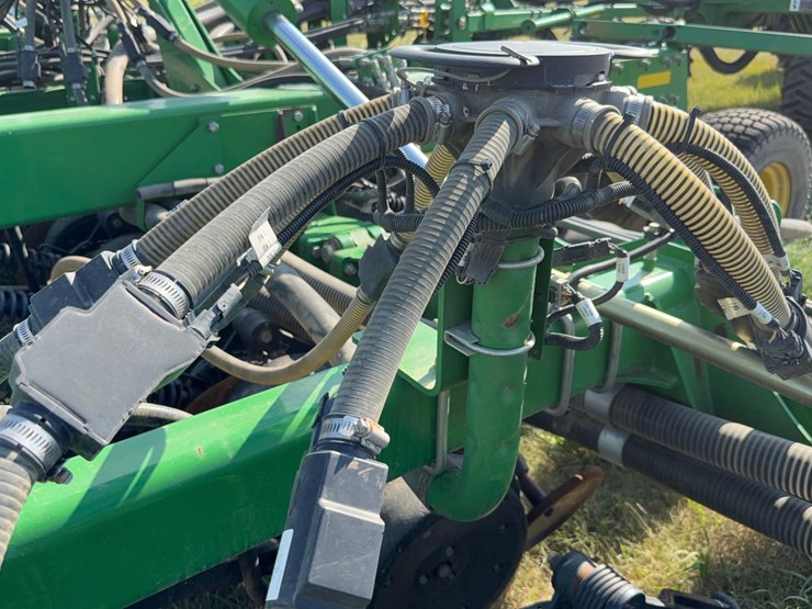 john-deere-1890-image-24