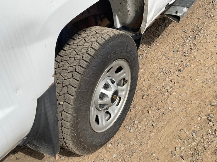 2019-chevrolet-2500-image-12