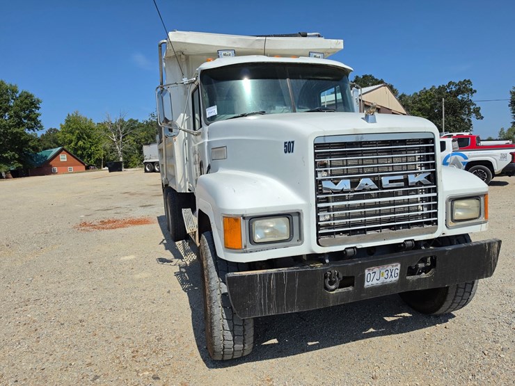 1997-mack-ch600-image-18