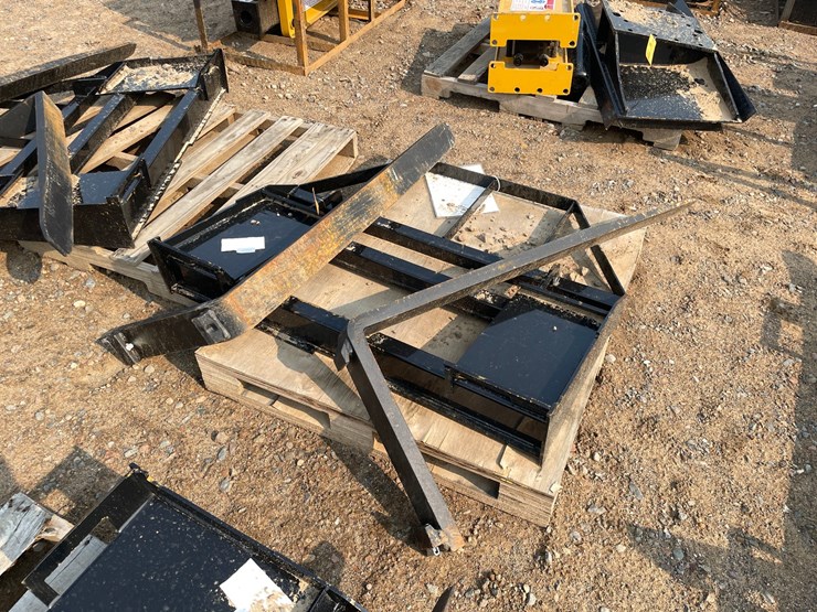 #2066-•-2026-mower-king-skid-steer-forks-image-3