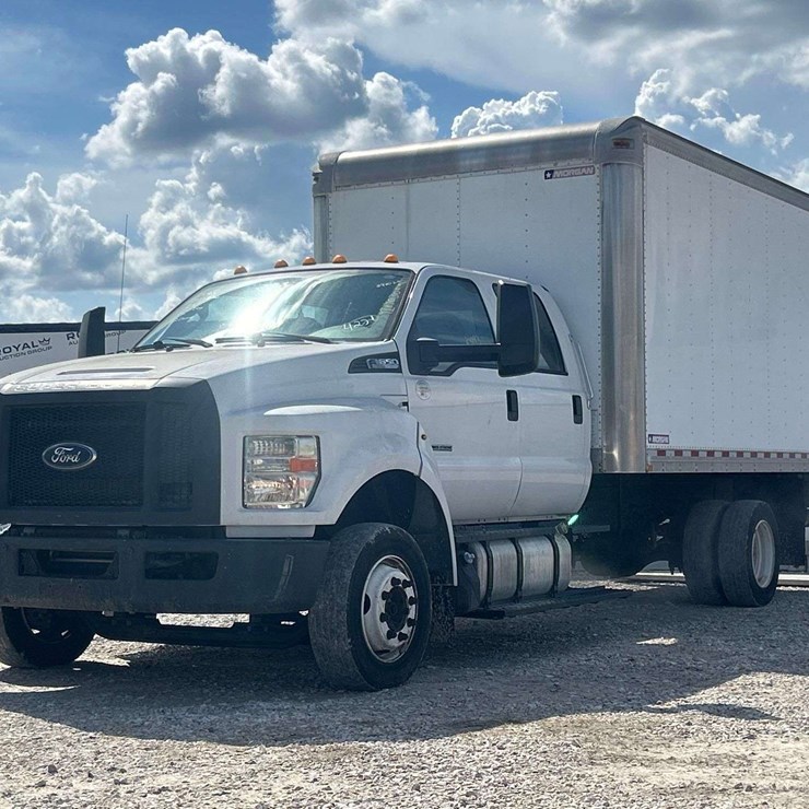 2017 FORD F650