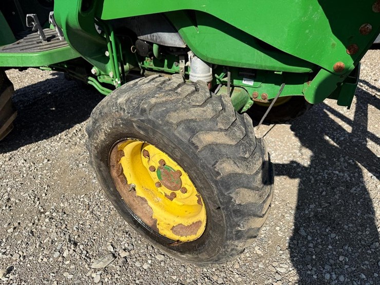 2018-john-deere-4066m-image-11