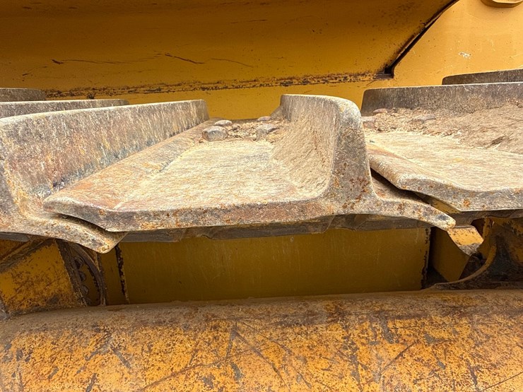 2014-deere-750k-lgp-image-67