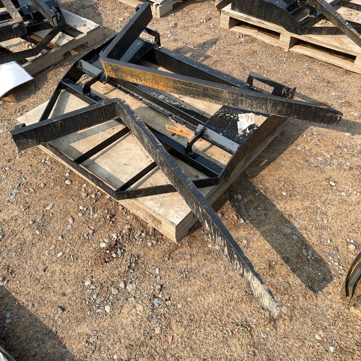 #2067 • 2026 Mower King Skid Steer Forks