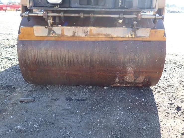 2002-caterpillar-cb-224d-image-9