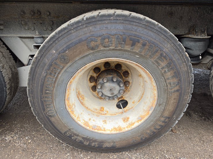 1995-ford-ltl9000-image-78