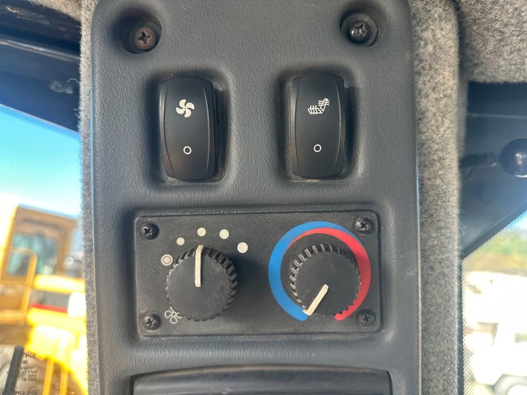 deere-1050k-image-59