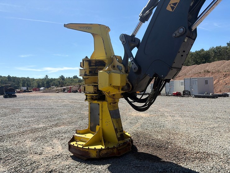 2015-deere-853m-image-10