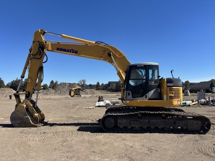 komatsu-pc228us-lc-3e0-image-2