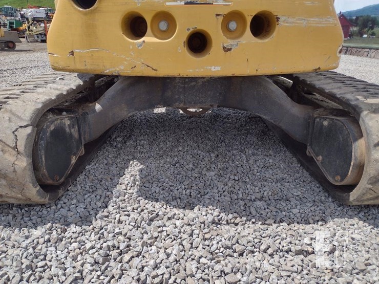 2021-deere-35g-image-35