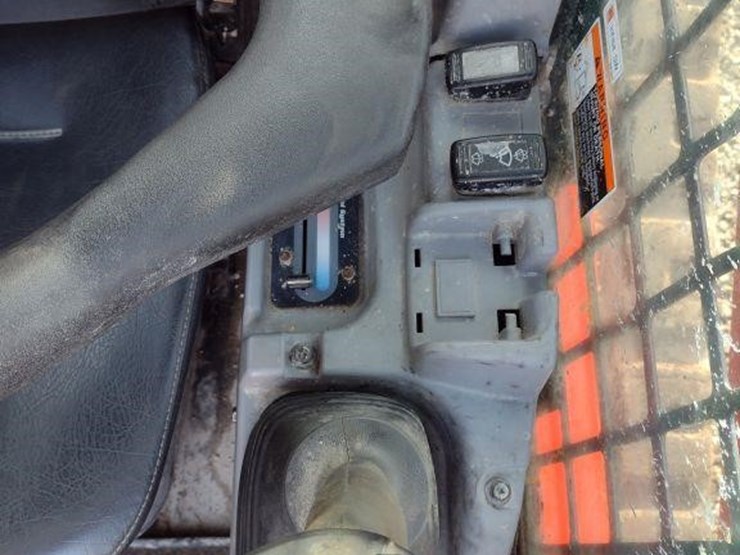 kubota-svl75-2-image-9