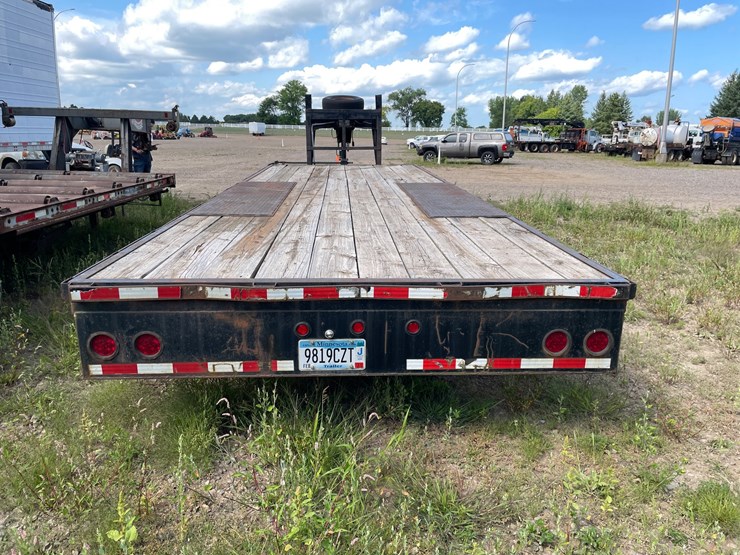 #1307-•-1984-diamond-equipment-flatbed-trailer-(has-mn-title)-image-4