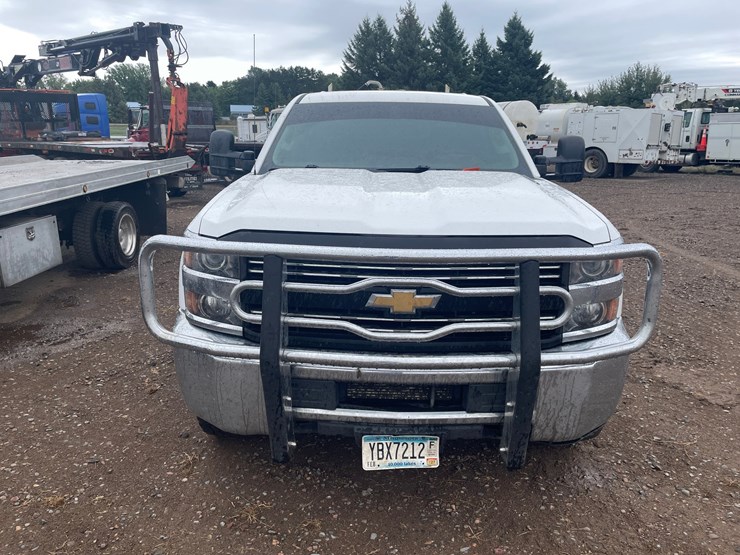 2014-chevrolet-3500-image-7