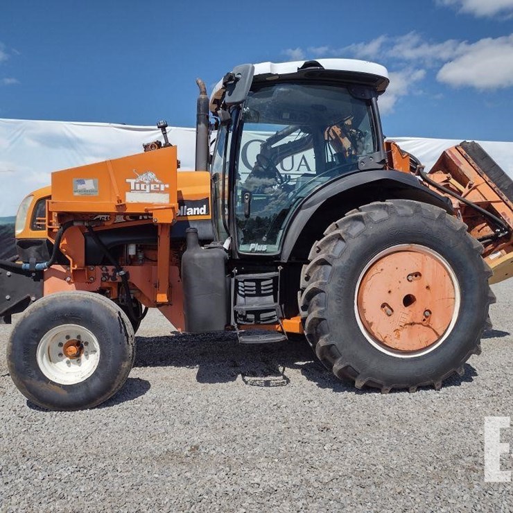 NEW HOLLAND TS115A