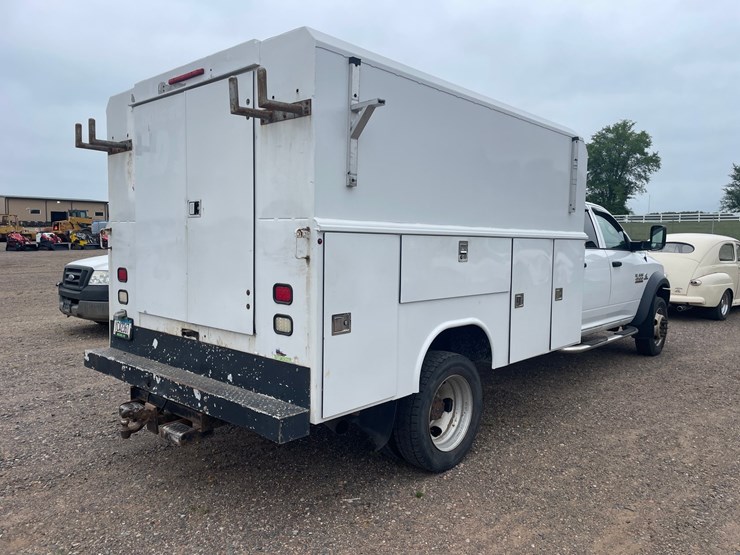 #1469-•-2015-ram-4500-service-truck-(has-mn-title)-image-5