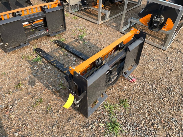 #2008-•-2026-unused-land-honor-heavy-duty-hydraulic-fork-and-frames-image-2