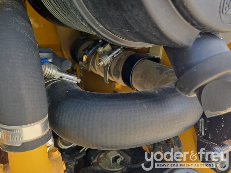 2023-caterpillar-259d3-image-36