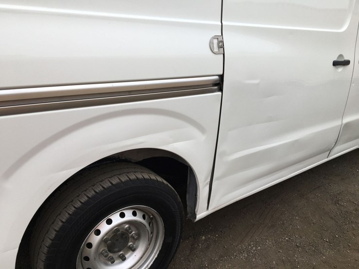 2021-nissan-nv2500-image-18