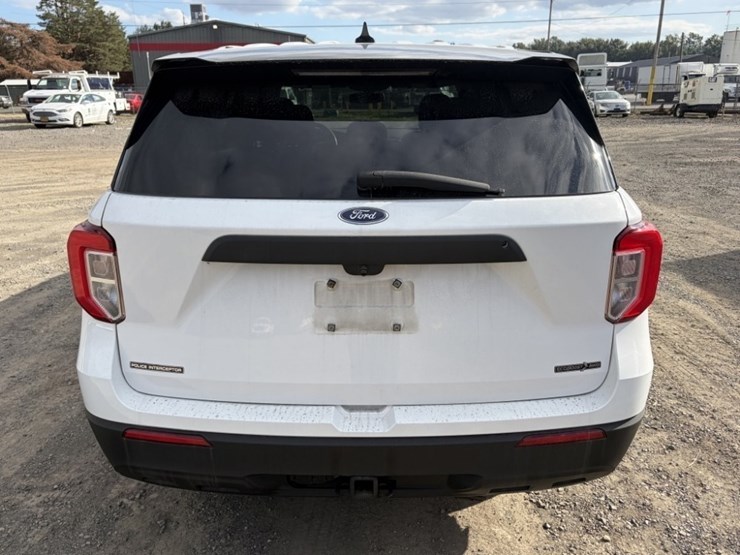 2020-ford-explorer-image-5