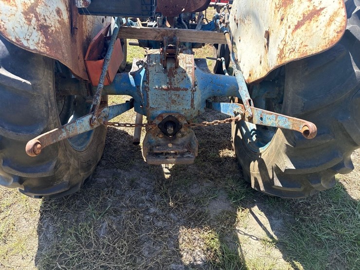 ford-4000-image-6