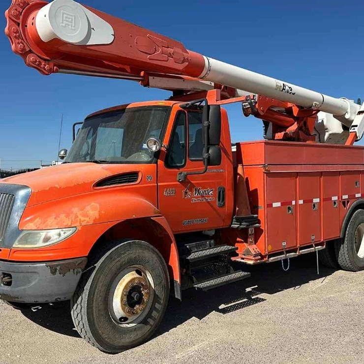 2005 INTERNATIONAL DURASTAR 4400