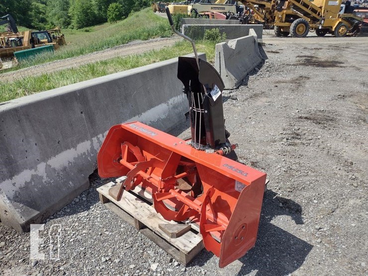 kubota-t2724-image-9