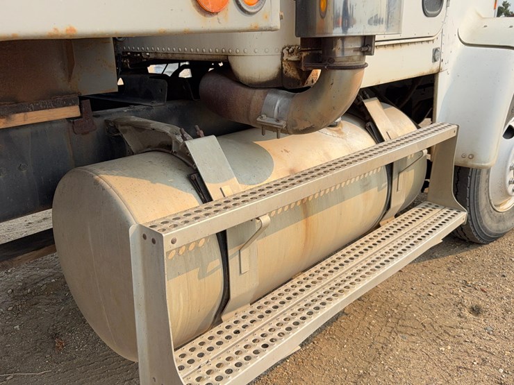 1987-freightliner-flc-grain-truck-image-17