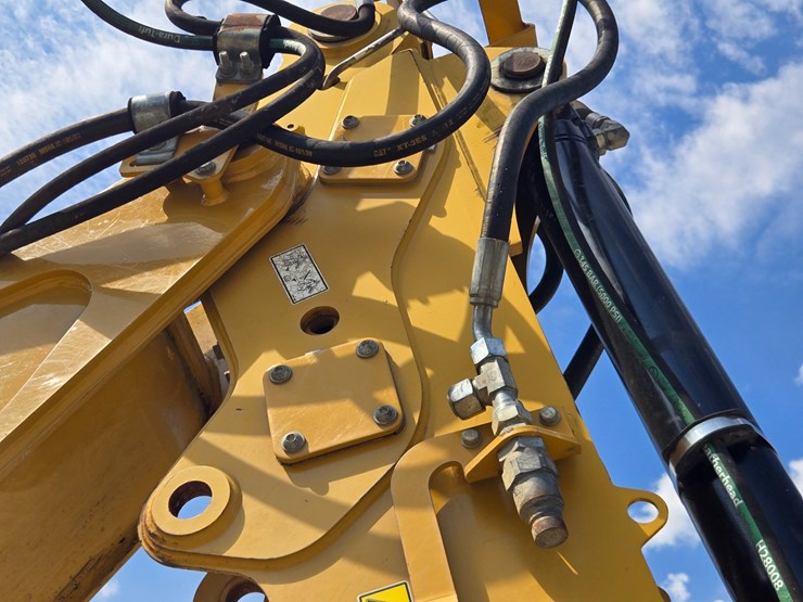 caterpillar-420e-image-82