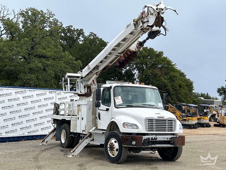 2018-freightliner-m2-106-image-4